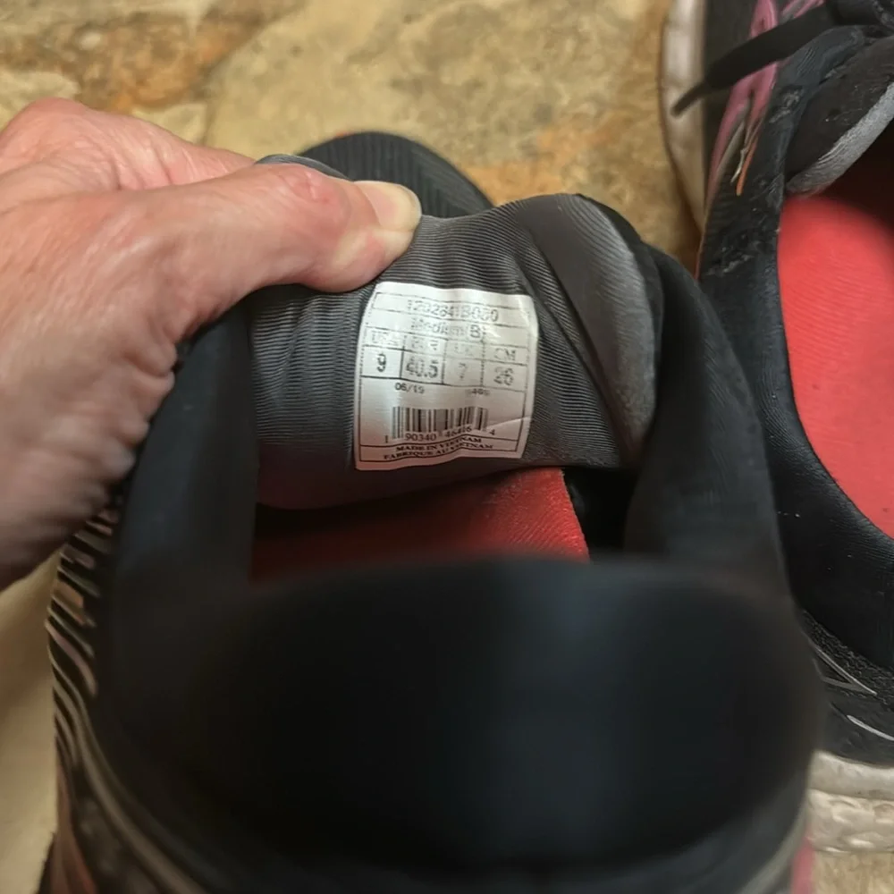 Brooks Women's Black with Pink Athletic Running Shoes